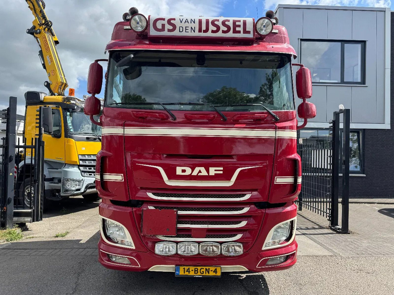 DAF XF 440 4X2 - EURO 6 + TÜV 03-2026 - Tractor unit: picture 2 DAF XF 440 4X2 - EURO 6 + TÜV 03-2026 - Tractor unit: picture 2