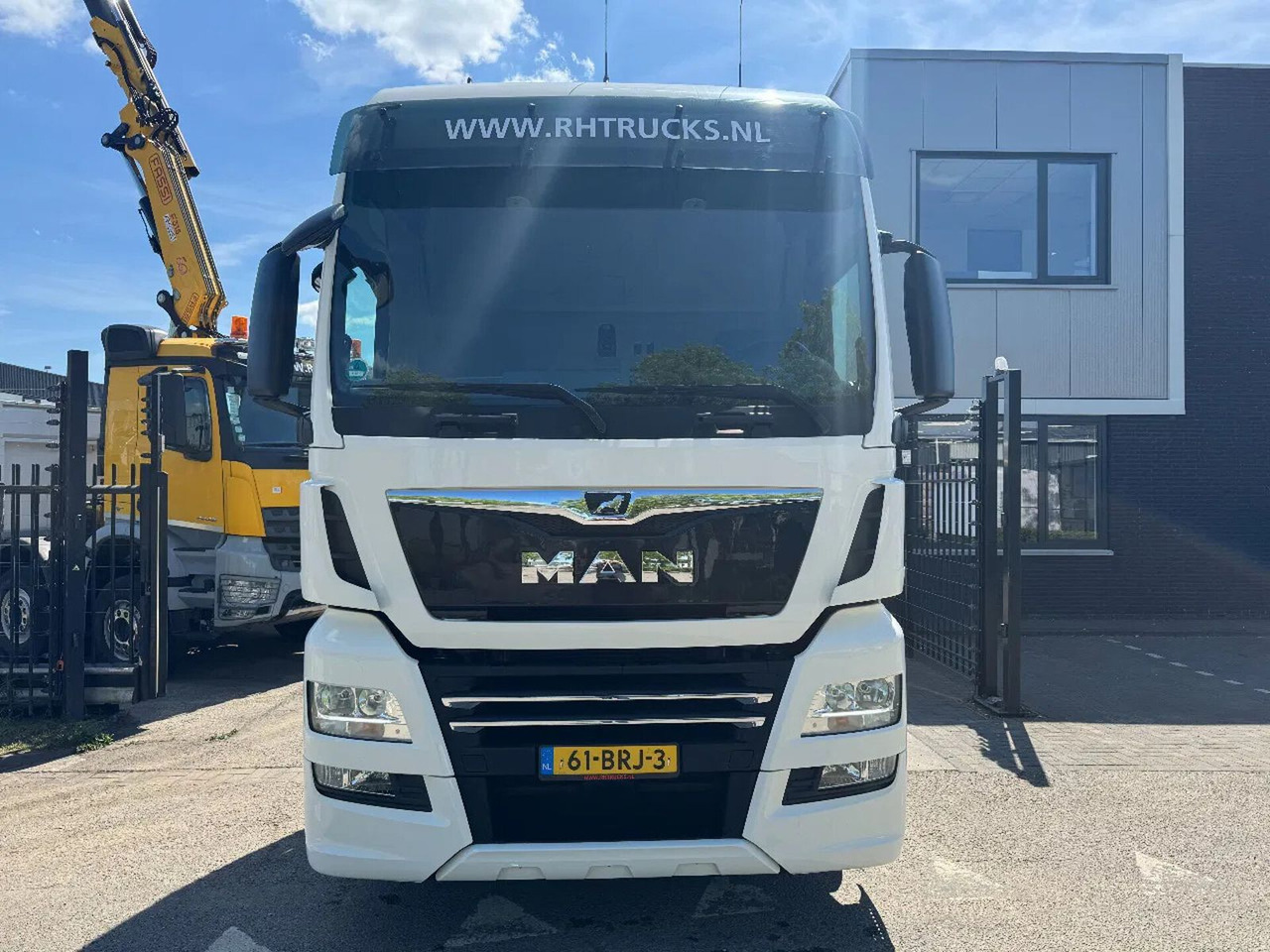 MAN TGX 18.470 4X2 DOUBLE TANK DUTCH TRUCK TÜV 03-20 - Tractor unit: picture 2 MAN TGX 18.470 4X2 DOUBLE TANK DUTCH TRUCK TÜV 03-20 - Tractor unit: picture 2