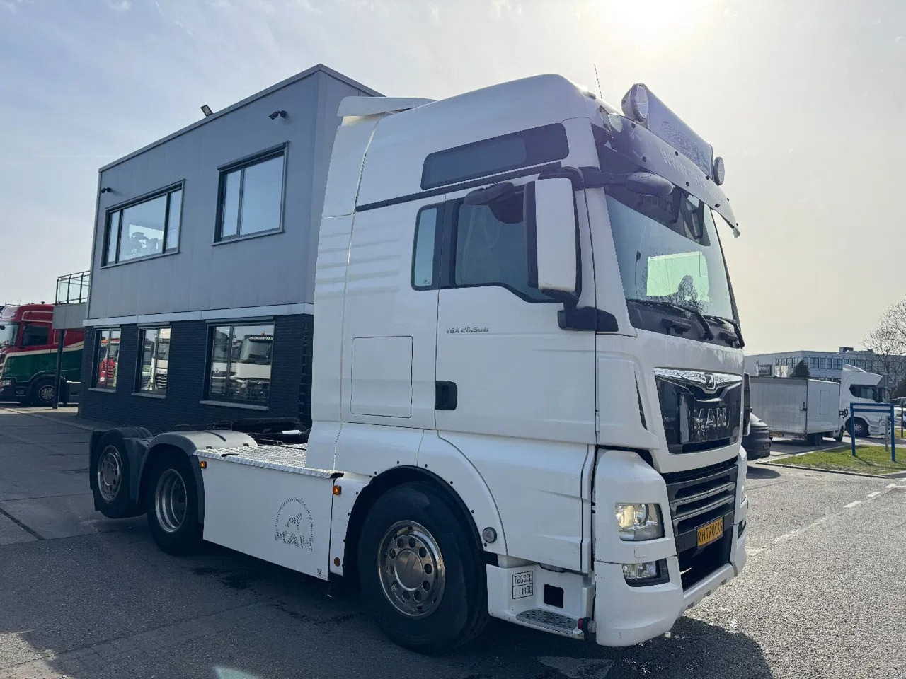 MAN TGX 26.500 6X2 - EURO 6 + LIFTING AXLE - Tractor unit: picture 1 MAN TGX 26.500 6X2 - EURO 6 + LIFTING AXLE - Tractor unit: picture 1