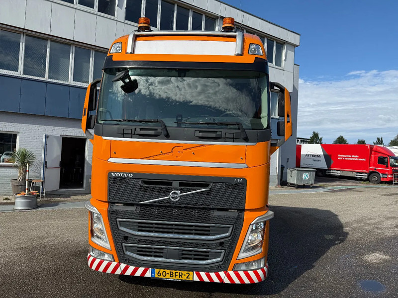 Volvo FH 4 540, 8X4, 703656 KM, TUV 25-02-2026 - Tractor unit: picture 2 Volvo FH 4 540, 8X4, 703656 KM, TUV 25-02-2026 - Tractor unit: picture 2