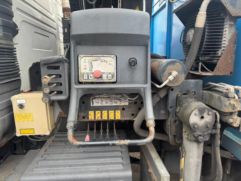 Dropside/ Flatbed truck, Crane truck Volvo FM 9.340 6X2 EURO 5 HIAB 211 EP3 + REMOTE CONTROL: picture 6