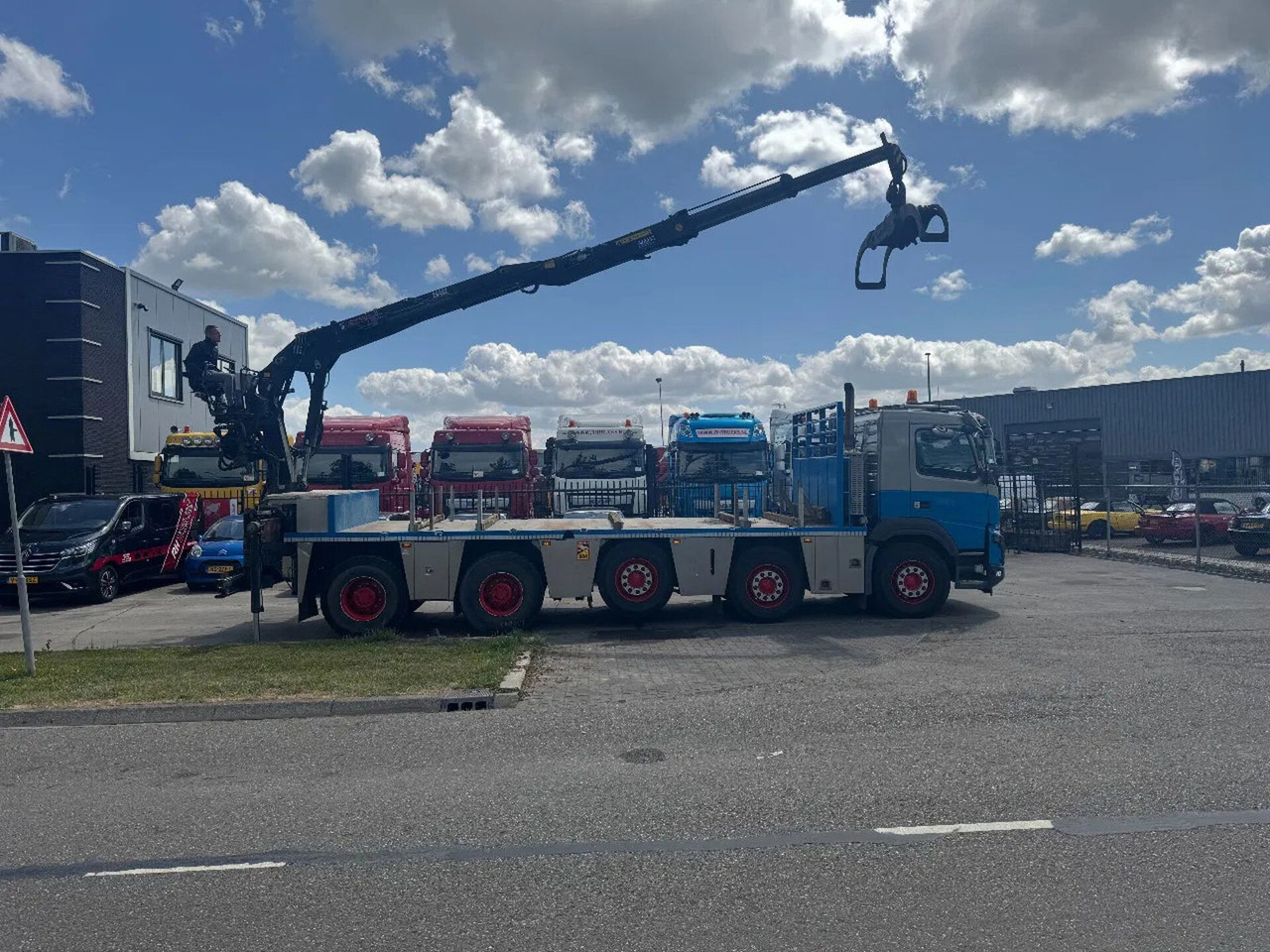 Volvo FMX 460 10X4 HIAB J2640ZT + HULTDINS GRIJPER HUB - Dropside/ Flatbed truck, Crane truck: picture 4 Volvo FMX 460 10X4 HIAB J2640ZT + HULTDINS GRIJPER HUB - Dropside/ Flatbed truck, Crane truck: picture 4