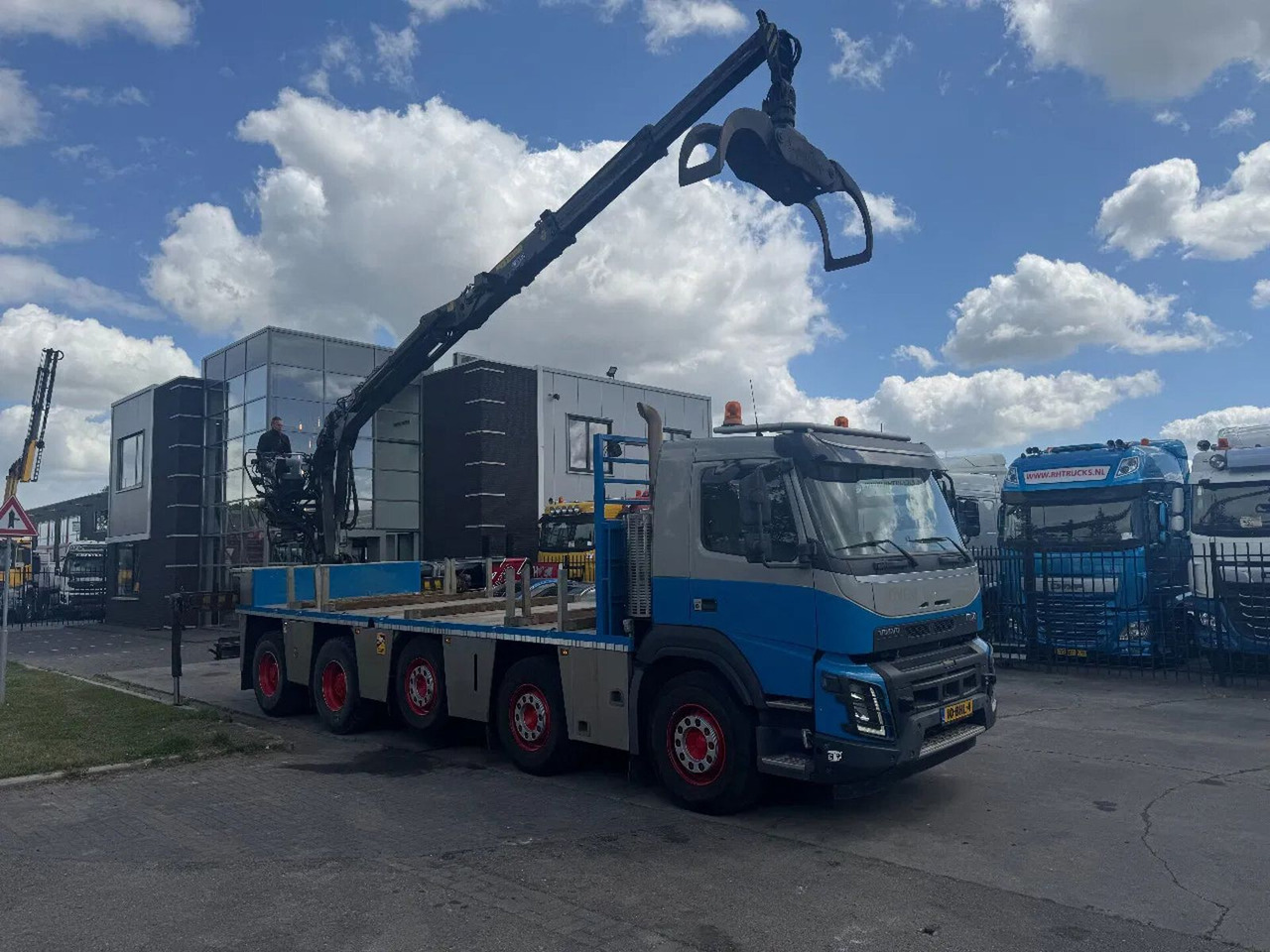 Volvo FMX 460 10X4 HIAB J2640ZT + HULTDINS GRIJPER HUB - Dropside/ Flatbed truck, Crane truck: picture 3 Volvo FMX 460 10X4 HIAB J2640ZT + HULTDINS GRIJPER HUB - Dropside/ Flatbed truck, Crane truck: picture 3