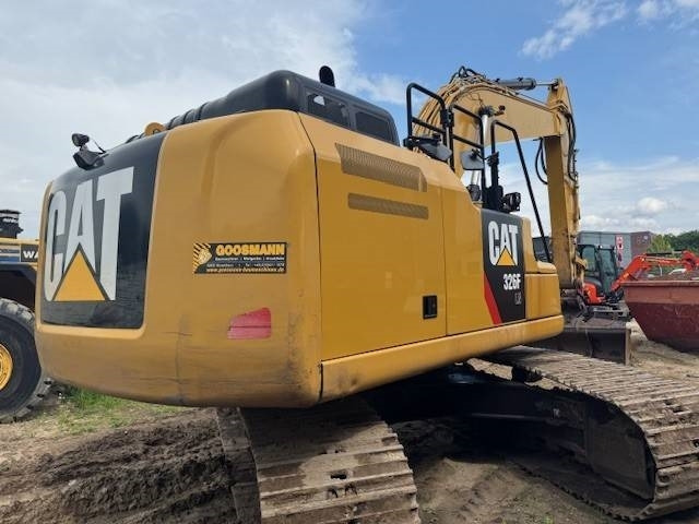 CAT 326 F L - Crawler excavator: picture 2 CAT 326 F L - Crawler excavator: picture 2