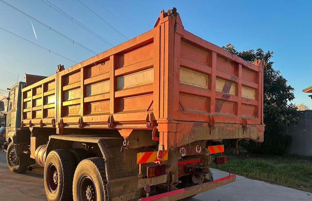 - Tipper: picture 3 - Tipper: picture 3