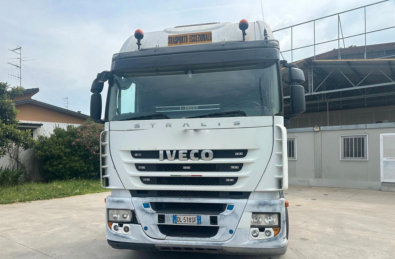 Trattore stradale Stralis 6x2 eccezionale - Tractor unit: picture 4 Trattore stradale Stralis 6x2 eccezionale - Tractor unit: picture 4