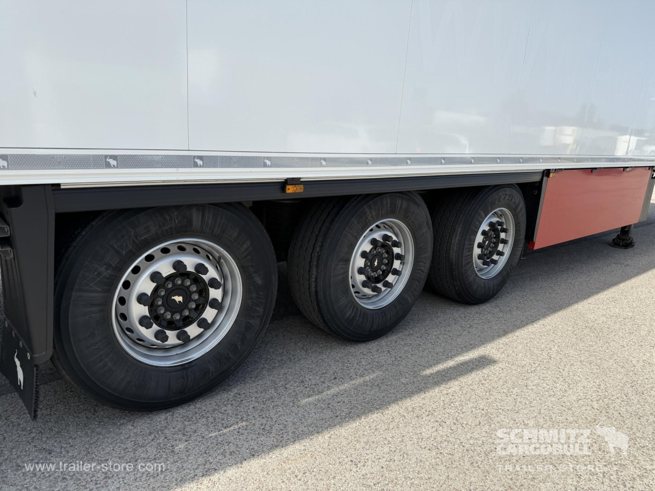SCHMITZ Reefer Standard - Isothermal semi-trailer: picture 3 SCHMITZ Reefer Standard - Isothermal semi-trailer: picture 3