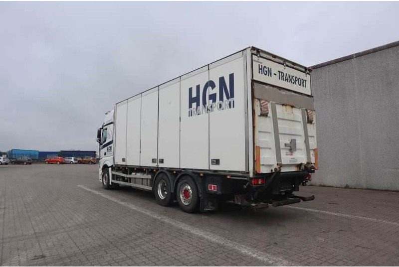Mercedes-Benz Actros 2551 6X2-4 fast kasse - Box truck: picture 4 Mercedes-Benz Actros 2551 6X2-4 fast kasse - Box truck: picture 4