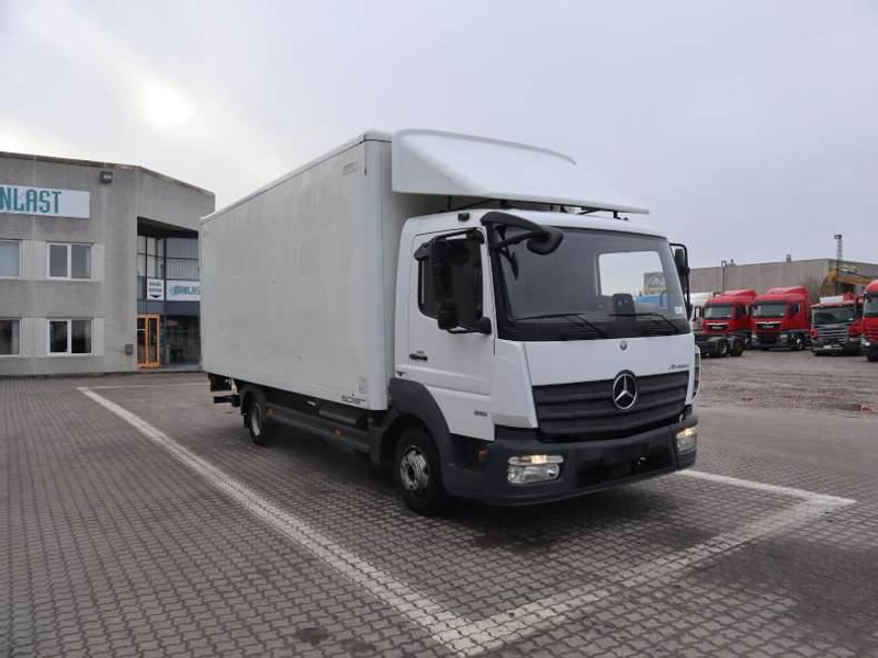 Mercedes-Benz Atego 816L EURO 6 - Box truck: picture 2 Mercedes-Benz Atego 816L EURO 6 - Box truck: picture 2