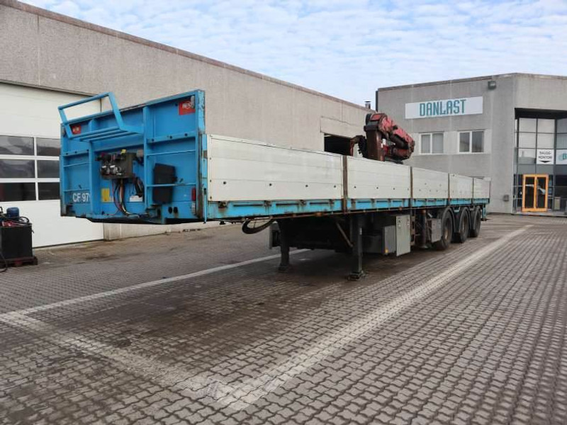 Pacton Cranetrailer/Kranauflieger/Krantrailer - Semi-trailer: picture 1 Pacton Cranetrailer/Kranauflieger/Krantrailer - Semi-trailer: picture 1