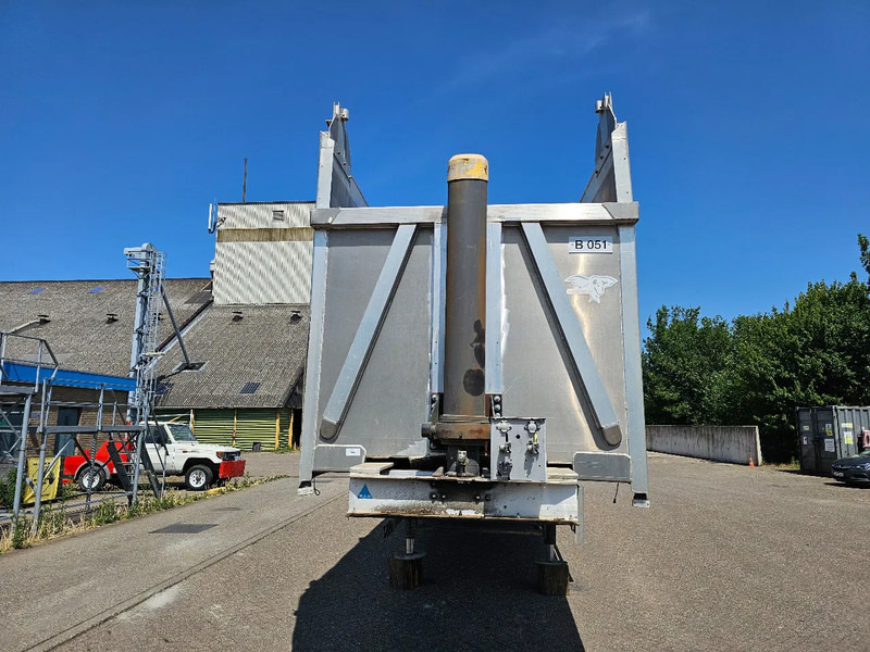 Benalu Wide spread - Steelspring - 100m3 - ALU / ALU - Tipper semi-trailer: picture 2 Benalu Wide spread - Steelspring - 100m3 - ALU / ALU - Tipper semi-trailer: picture 2