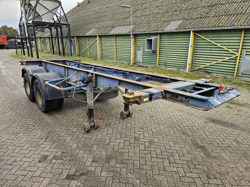 Fruehauf Steelspring - Drum - 8 Tyres - Container transporter/ Swap body semi-trailer: picture 3 Fruehauf Steelspring - Drum - 8 Tyres - Container transporter/ Swap body semi-trailer: picture 3