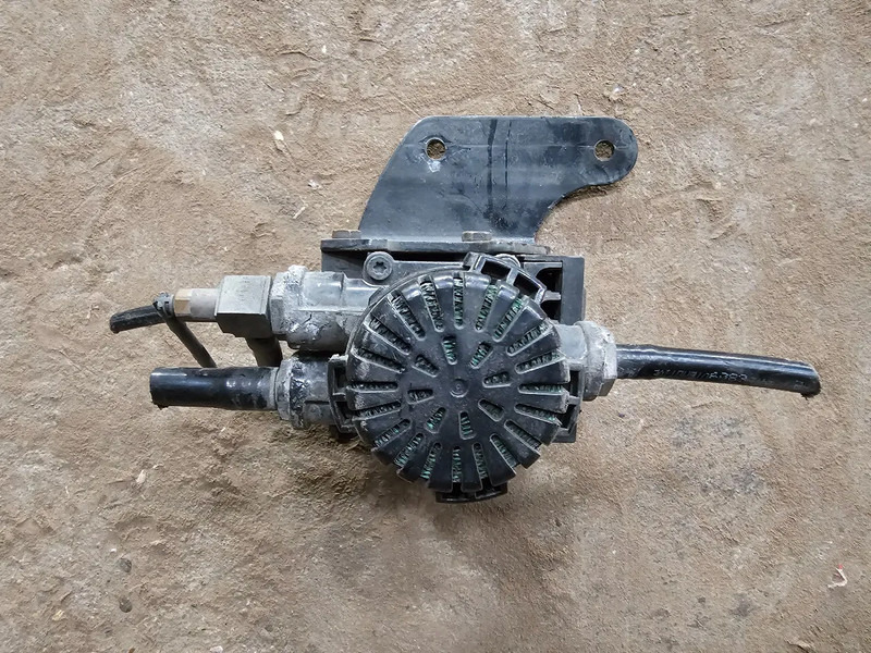 KNORR-BREMSE Ebs modulator - Spare parts for Truck: picture 3 KNORR-BREMSE Ebs modulator - Spare parts for Truck: picture 3