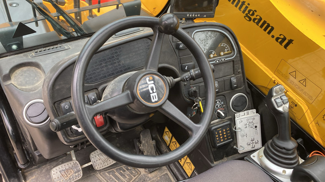 Telescopic wheel loader JCB 540-170: picture 12 Telescopic wheel loader JCB 540-170: picture 12