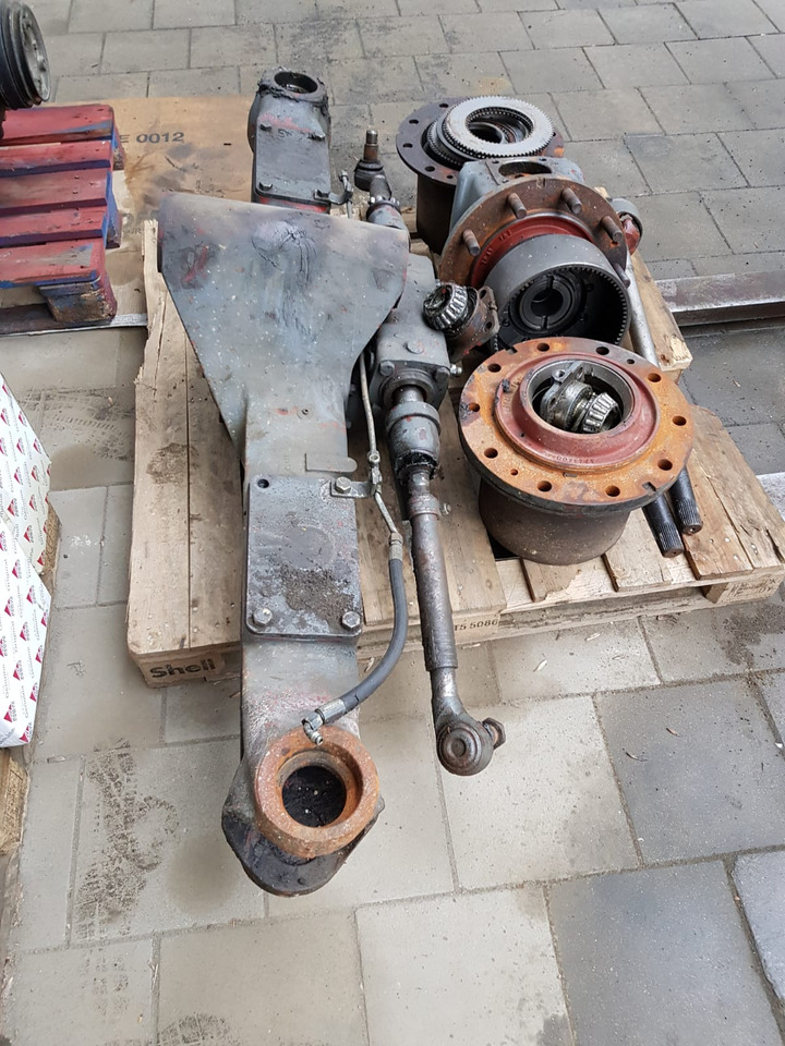Liebherr A924B - Axle and parts for Wheel excavator: picture 1 Liebherr A924B - Axle and parts for Wheel excavator: picture 1