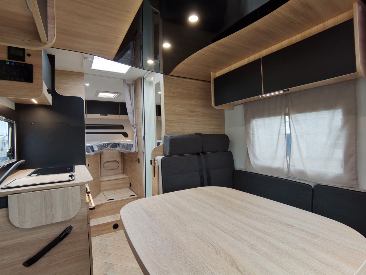Semi-integrated motorhome Chausson 627 TITANIUM / -2026- / 165PS-8G. / EINZELBETTEN: picture 16 Semi-integrated motorhome Chausson 627 TITANIUM / -2026- / 165PS-8G. / EINZELBETTEN: picture 16