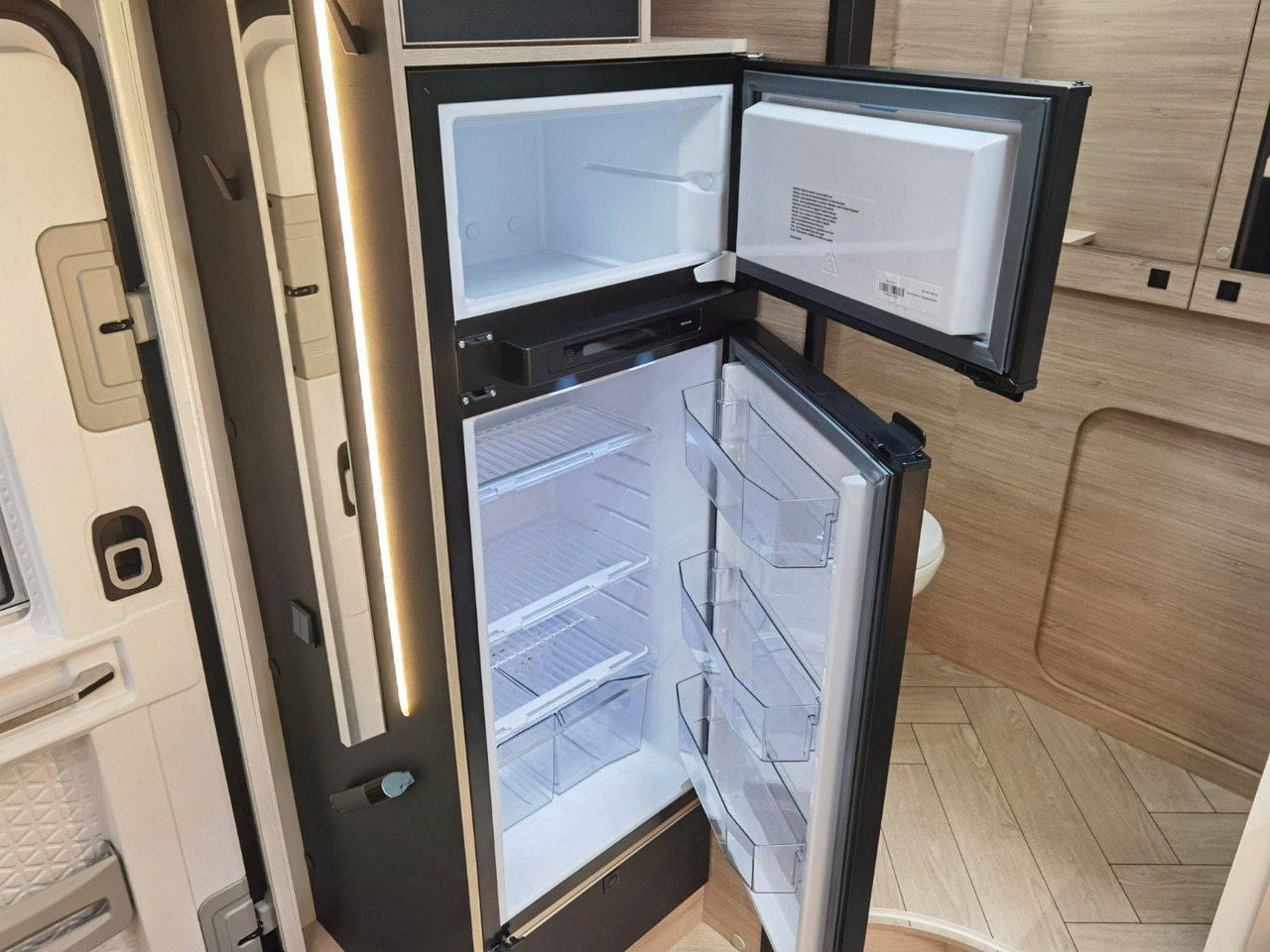 Semi-integrated motorhome Chausson 640 ETAPE LINE /-2025- / XXL - HUBBETT & RAUMBAD: picture 17 Semi-integrated motorhome Chausson 640 ETAPE LINE /-2025- / XXL - HUBBETT & RAUMBAD: picture 17