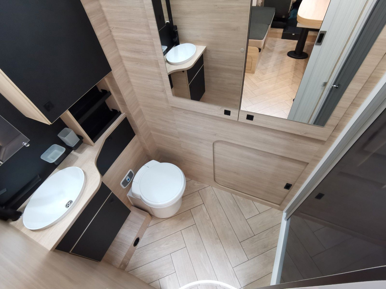 Semi-integrated motorhome Chausson 640 ETAPE LINE /-2025- / XXL - HUBBETT & RAUMBAD: picture 20 Semi-integrated motorhome Chausson 640 ETAPE LINE /-2025- / XXL - HUBBETT & RAUMBAD: picture 20