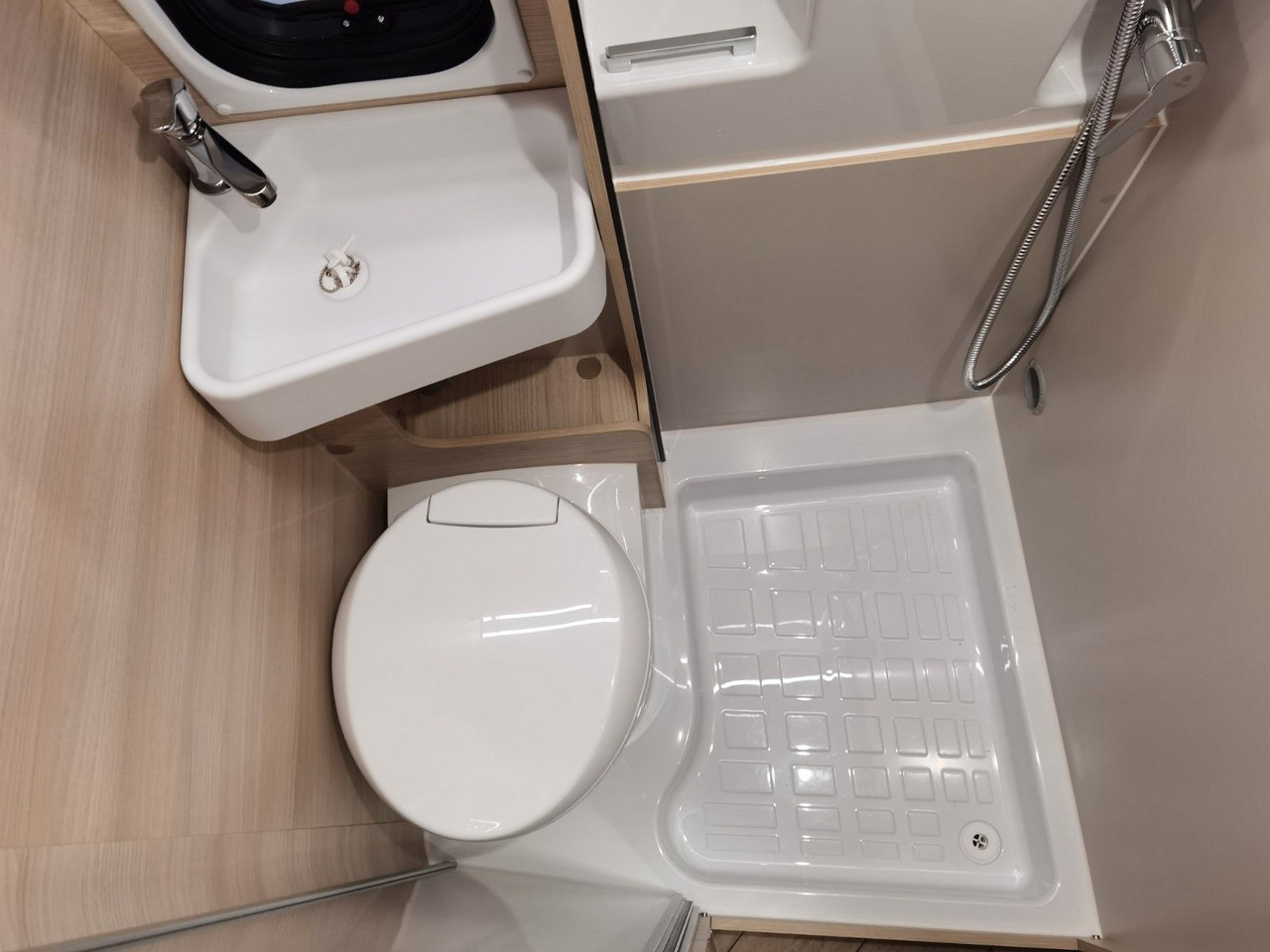 Camper van Chausson V697 SPORT LINE / -2026- / 140-8G./ EINZELBETTEN: picture 21