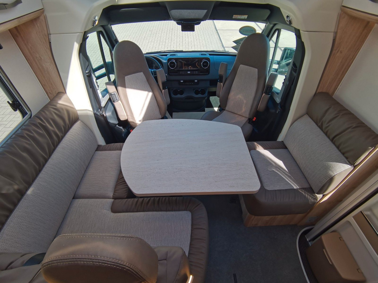 Semi-integrated motorhome Eura Mobil PROFILA T 696 EB /-2025-/ S-PAKET / EINZELBETTEN: picture 13 Semi-integrated motorhome Eura Mobil PROFILA T 696 EB /-2025-/ S-PAKET / EINZELBETTEN: picture 13