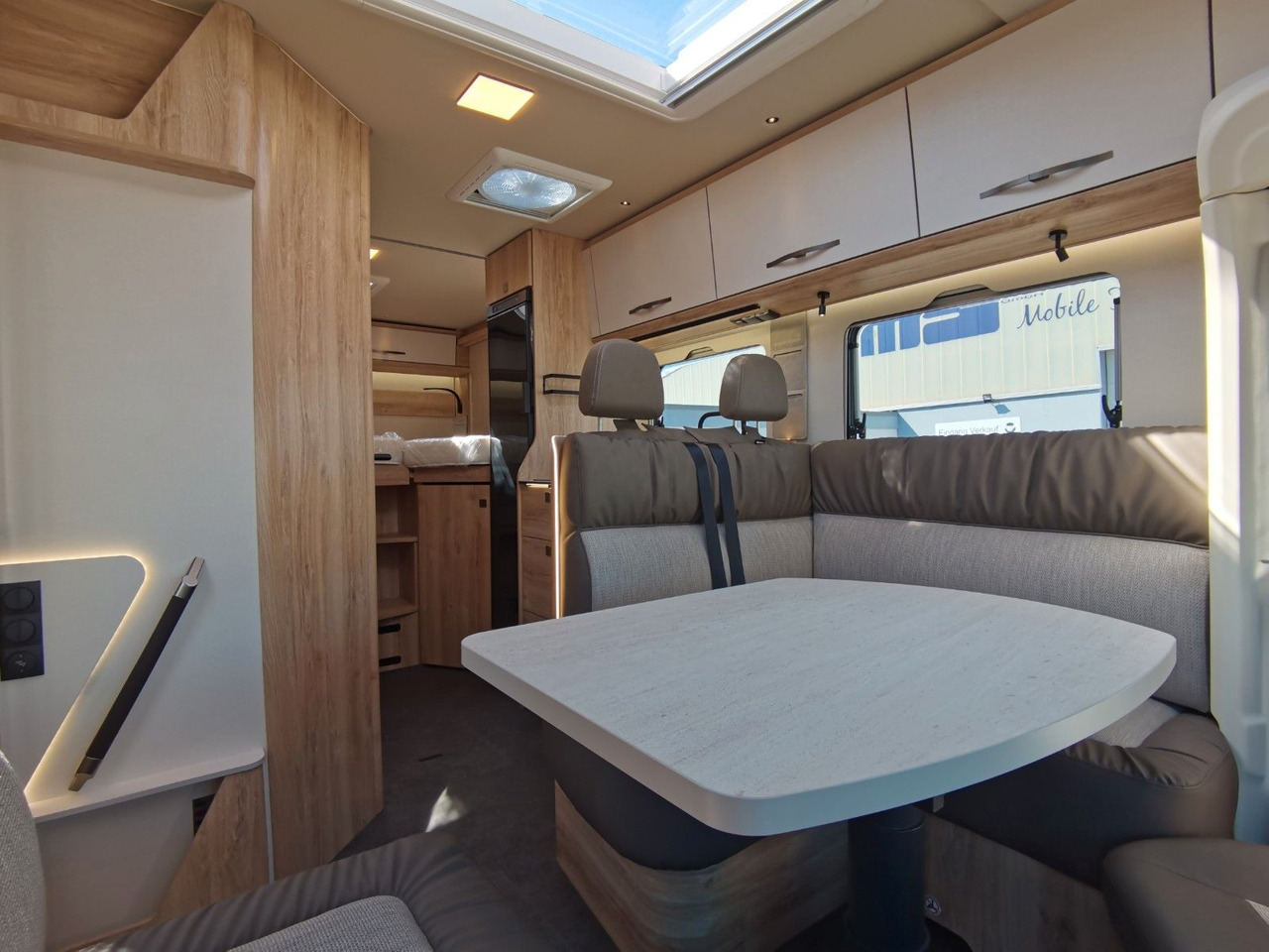 Semi-integrated motorhome Eura Mobil PROFILA T 696 EB /-2025-/ S-PAKET / EINZELBETTEN: picture 12 Semi-integrated motorhome Eura Mobil PROFILA T 696 EB /-2025-/ S-PAKET / EINZELBETTEN: picture 12