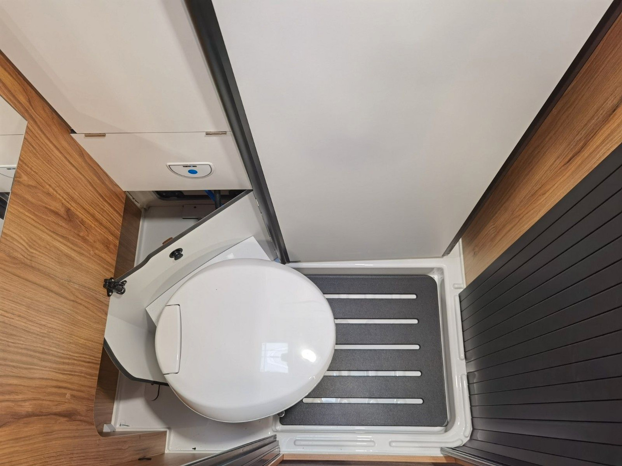 Camper van Karmann DEXTER 580 /-MODELL 2026-/ PANORAMA DACHFENSTER: picture 19