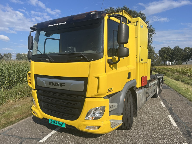 DAF CF 290 - Garbage truck: picture 2 DAF CF 290 - Garbage truck: picture 2