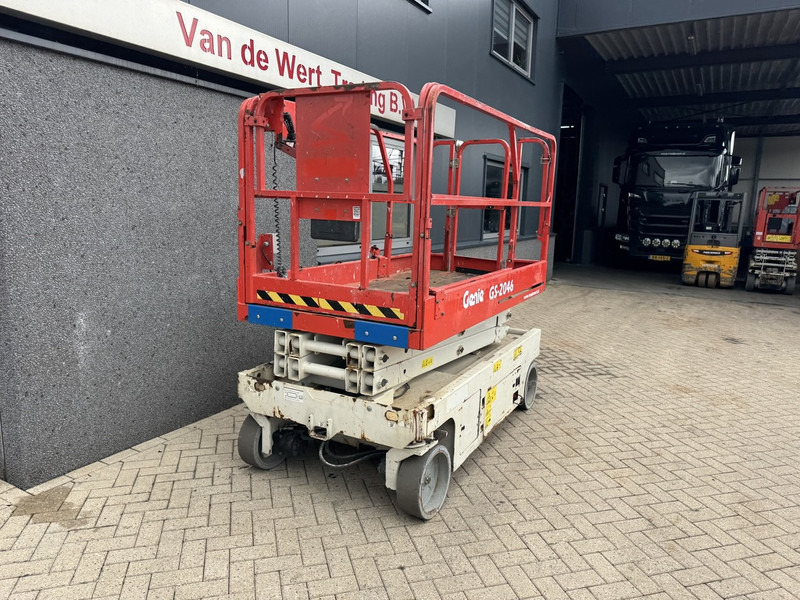 Genie Genie GS2046 schaarlift schaar hoogwerker 2012 uur 8mtr werkhoogte - Scissor lift: picture 3 Genie Genie GS2046 schaarlift schaar hoogwerker 2012 uur 8mtr werkhoogte - Scissor lift: picture 3