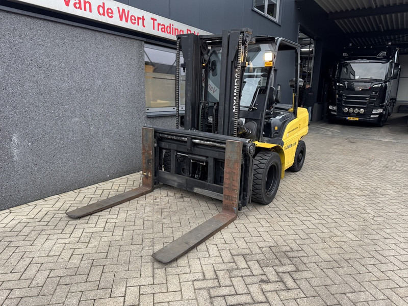 Hyundai 50DA-9A Triplo 440 Freelift / Sideshift / Vorkversteller Kubota Diesel 2015 - Diesel forklift: picture 3 Hyundai 50DA-9A Triplo 440 Freelift / Sideshift / Vorkversteller Kubota Diesel 2015 - Diesel forklift: picture 3