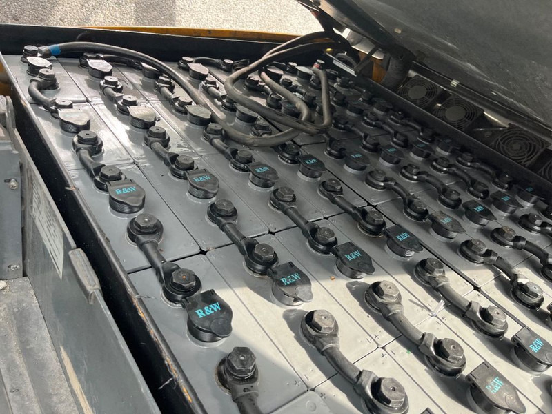 Electric forklift Jungheinrich EFG 430: picture 15