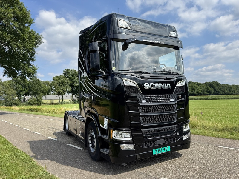 Scania S520 V8 4x2 Full Air - Automaat - Retarder - Euro 6 - I Park Cool - 2018 - Exhaust Pipe - TUV 02-2026 - Tractor unit: picture 4 Scania S520 V8 4x2 Full Air - Automaat - Retarder - Euro 6 - I Park Cool - 2018 - Exhaust Pipe - TUV 02-2026 - Tractor unit: picture 4