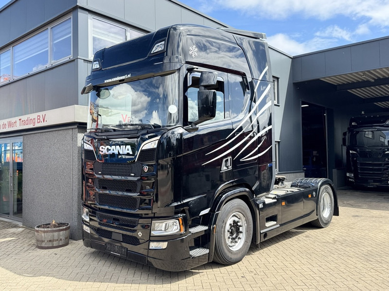 Scania S520 V8 4x2 Full Air - Automaat - Retarder - Euro 6 - I Park Cool - 2018 - TUV 02-2026 - Tractor unit: picture 1 Scania S520 V8 4x2 Full Air - Automaat - Retarder - Euro 6 - I Park Cool - 2018 - TUV 02-2026 - Tractor unit: picture 1