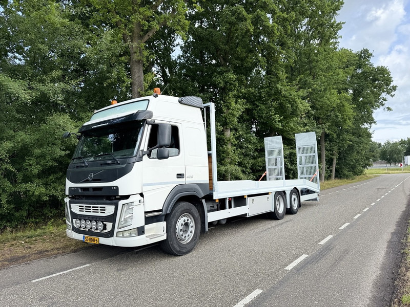 Volvo FM 420 6X2 Machine Transporter / Oprij Vrachtwagen 2013 / EURO 6 / 550DKM / APK 7-26 / Steering Wheel - Autotransporter truck: picture 2 Volvo FM 420 6X2 Machine Transporter / Oprij Vrachtwagen 2013 / EURO 6 / 550DKM / APK 7-26 / Steering Wheel - Autotransporter truck: picture 2