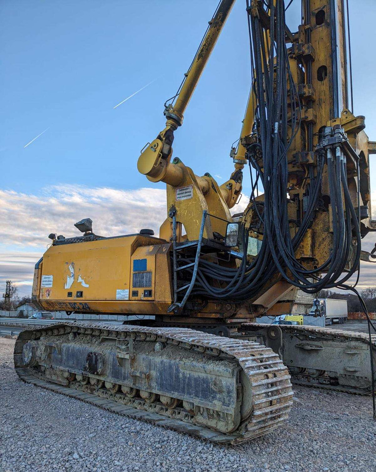 Bauer BG 24V - Drilling rig: picture 2 Bauer BG 24V - Drilling rig: picture 2