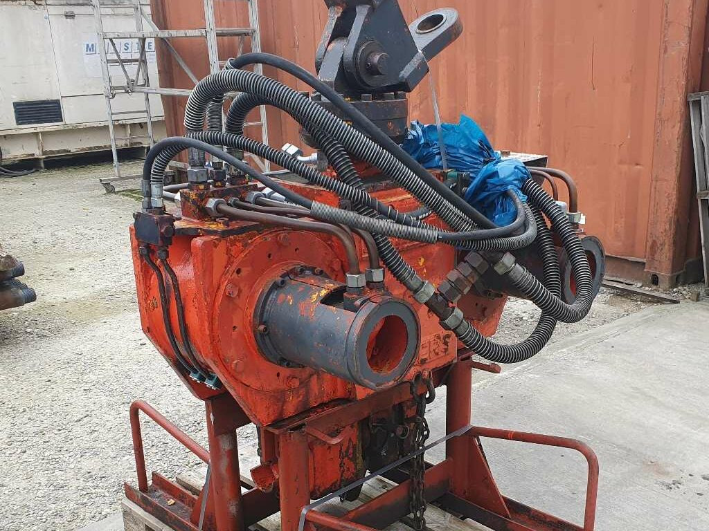 Delmag Tünkers HVB 33/30 vibro hammer - Pile driver: picture 1 Delmag Tünkers HVB 33/30 vibro hammer - Pile driver: picture 1