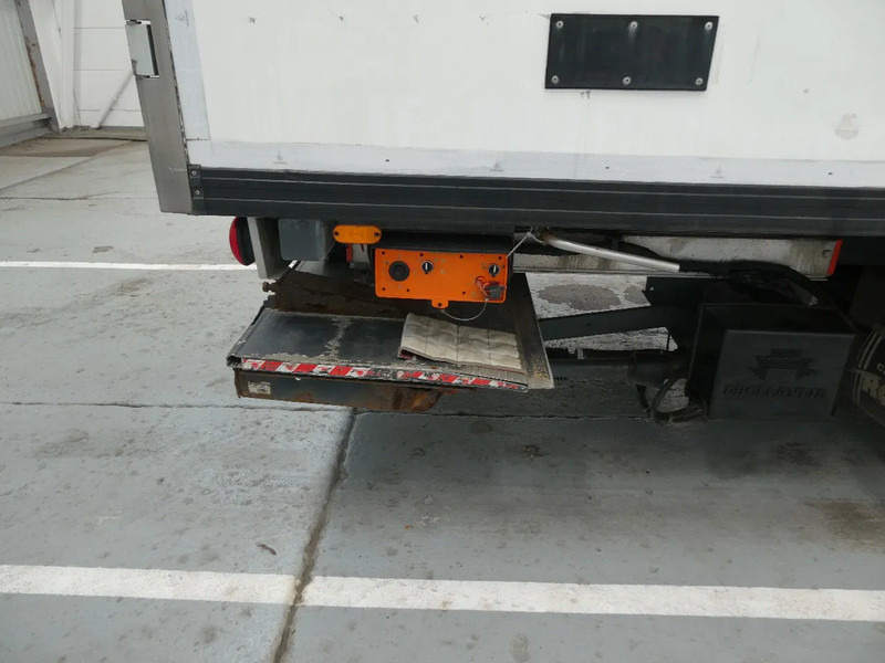DAF LF 55.220 CARRIER / MULTITEMPERATUUR / 196433 km - Refrigerator truck: picture 4 DAF LF 55.220 CARRIER / MULTITEMPERATUUR / 196433 km - Refrigerator truck: picture 4