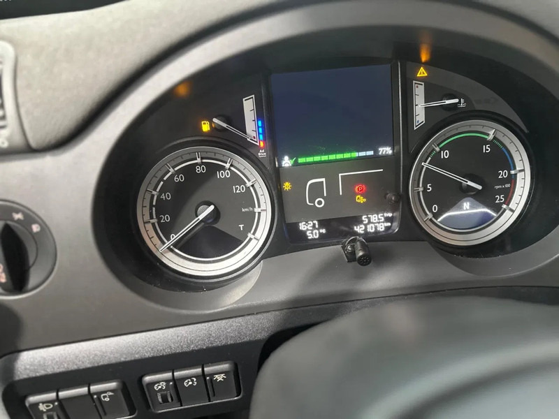 Tractor unit DAF CF 330 EURO 6 / AIRCO: picture 11
