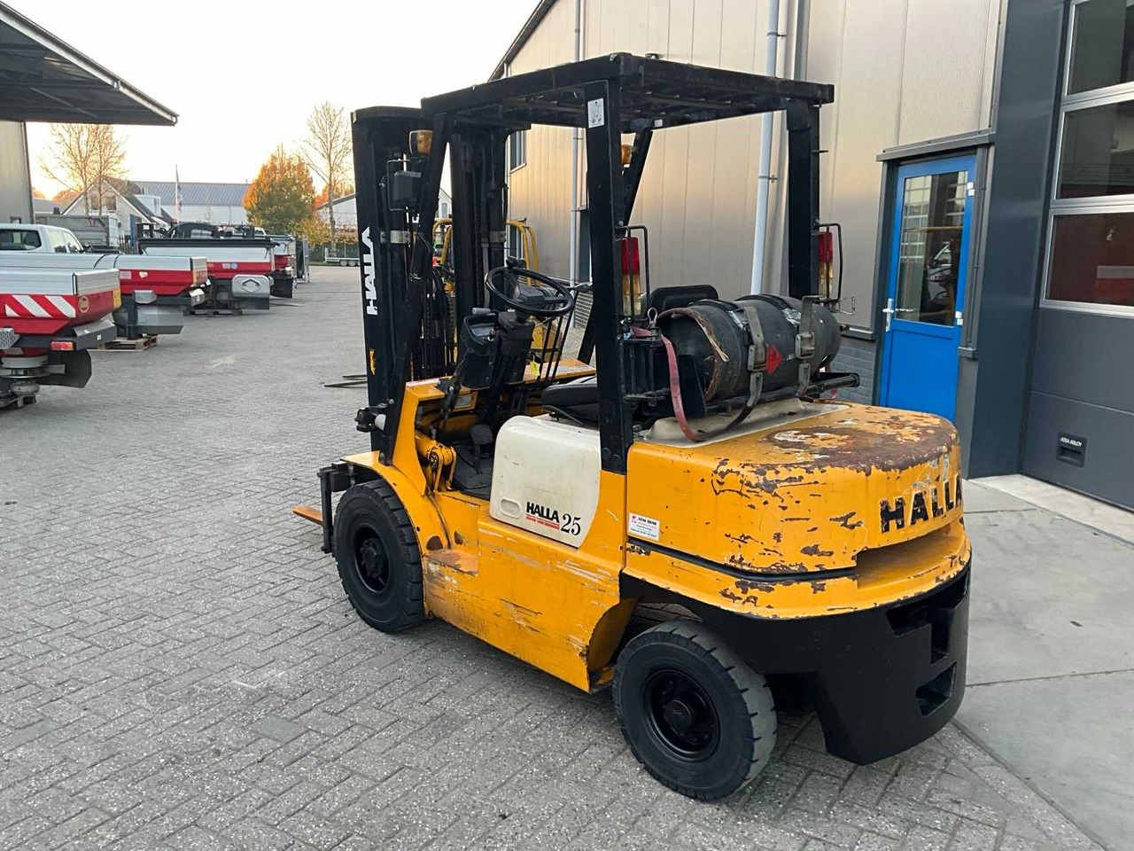 1999 HALLA HLF25 FORKLIFT - Forklift: picture 4 1999 HALLA HLF25 FORKLIFT - Forklift: picture 4