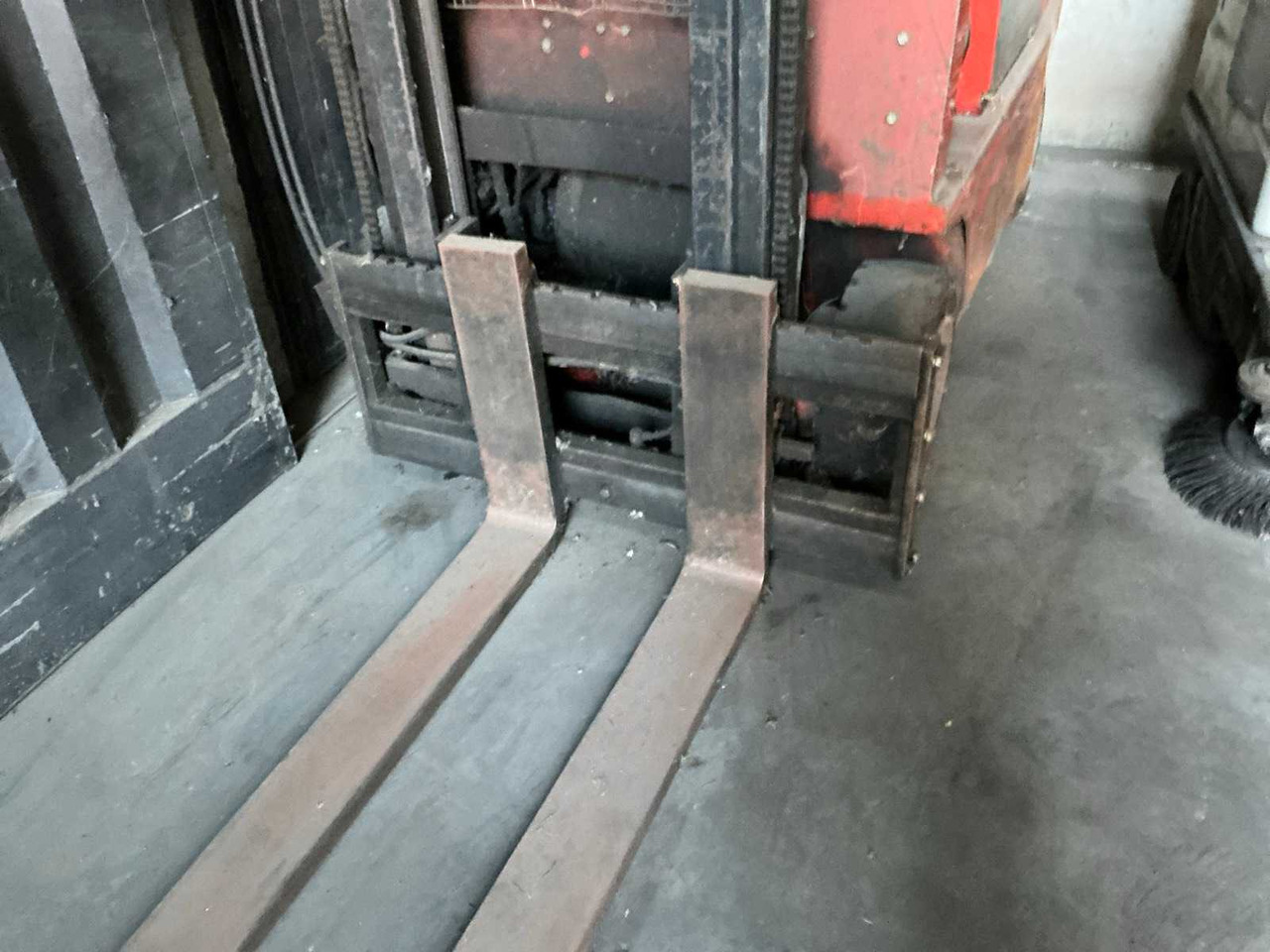 2002 MORA EP 18 FORKLIFT TO BE OVERHAULED - Forklift: picture 5 2002 MORA EP 18 FORKLIFT TO BE OVERHAULED - Forklift: picture 5