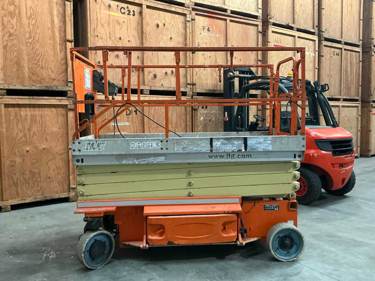 2004 JLG 2646ES SCISSOR LIFT - Aerial platform: picture 5 2004 JLG 2646ES SCISSOR LIFT - Aerial platform: picture 5