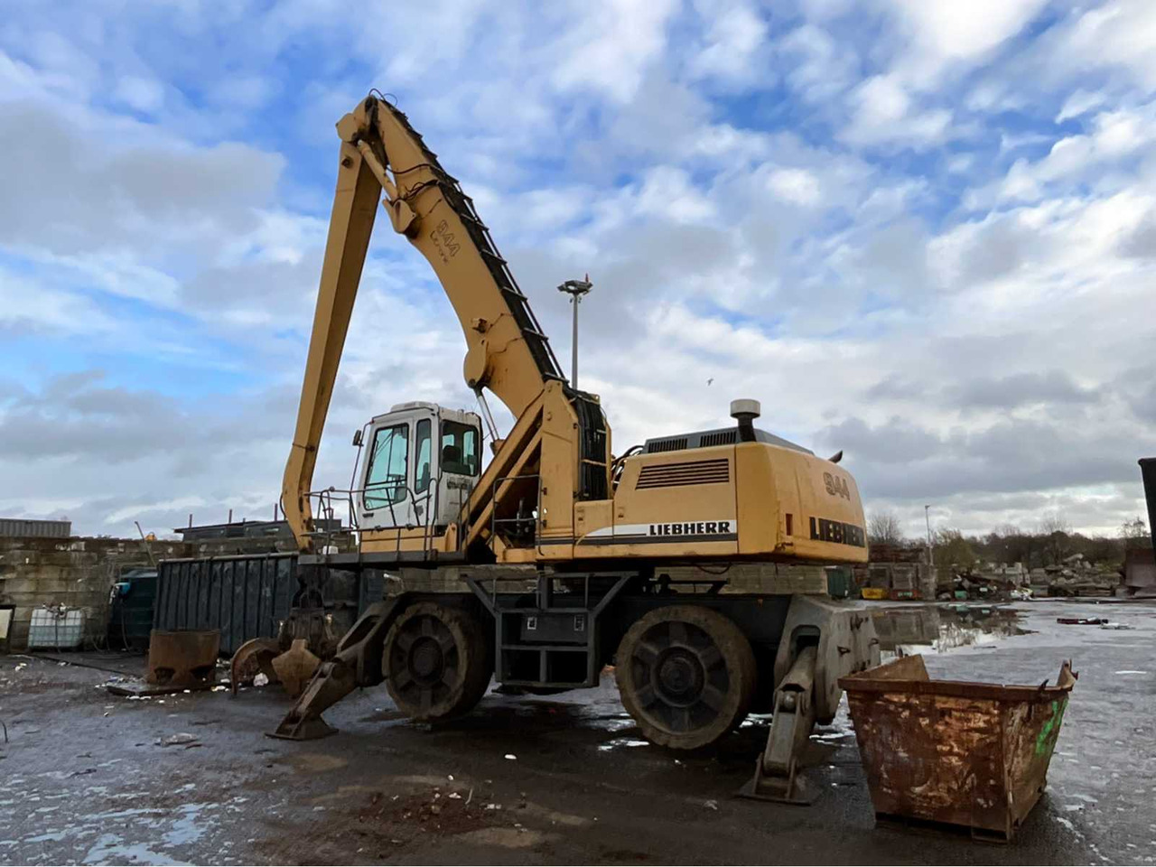 2004 LIEBHERR A944B HD MATERIAL HANDLER - Wheel excavator: picture 3 2004 LIEBHERR A944B HD MATERIAL HANDLER - Wheel excavator: picture 3