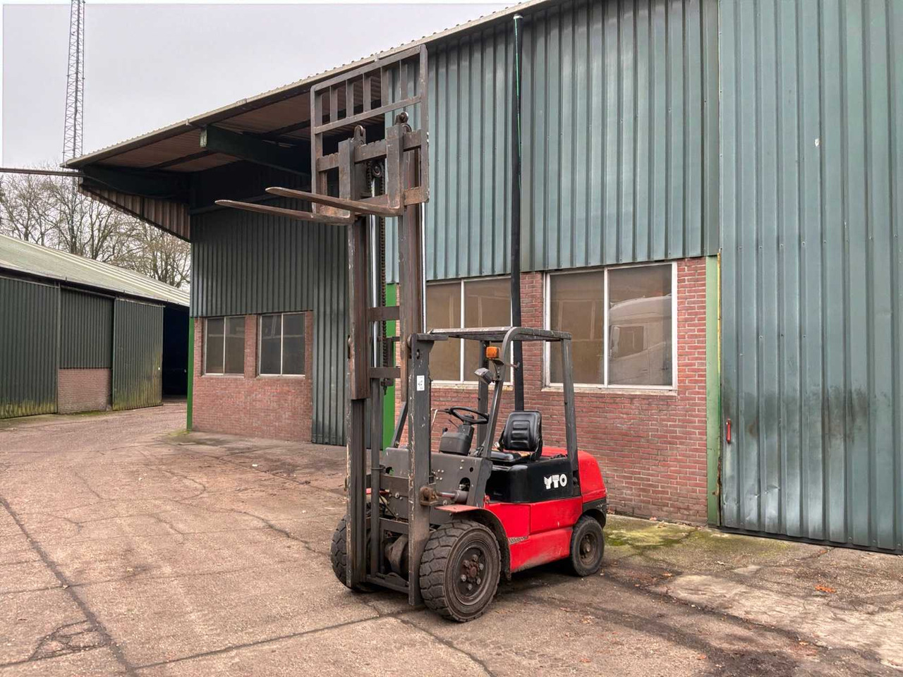 2004 YTO FORKLIFT DIESEL - Forklift: picture 1 2004 YTO FORKLIFT DIESEL - Forklift: picture 1