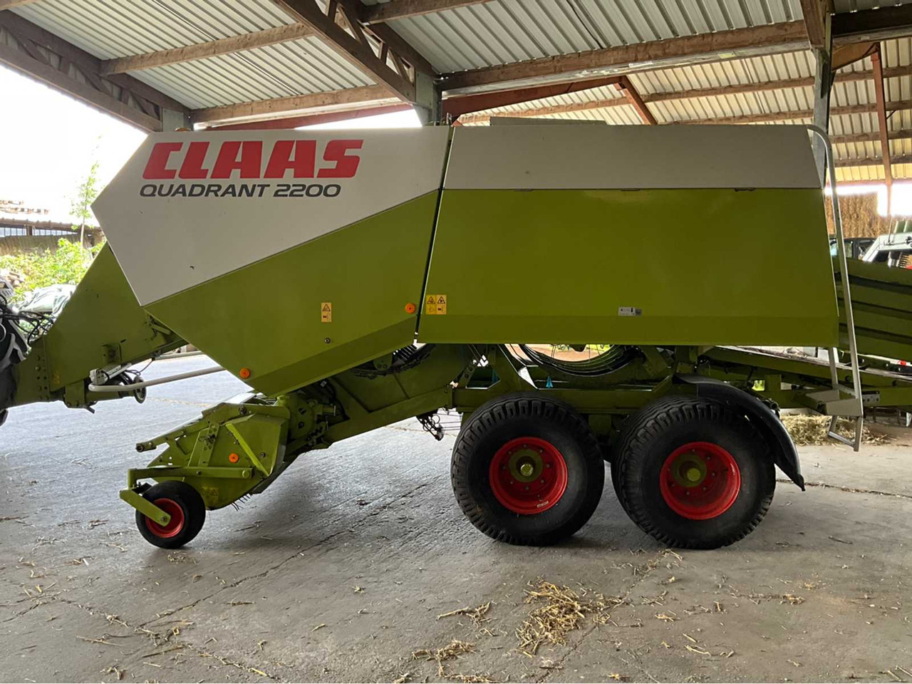 2006 Claas Quadrant 2200 baler - Square baler: picture 2 2006 Claas Quadrant 2200 baler - Square baler: picture 2