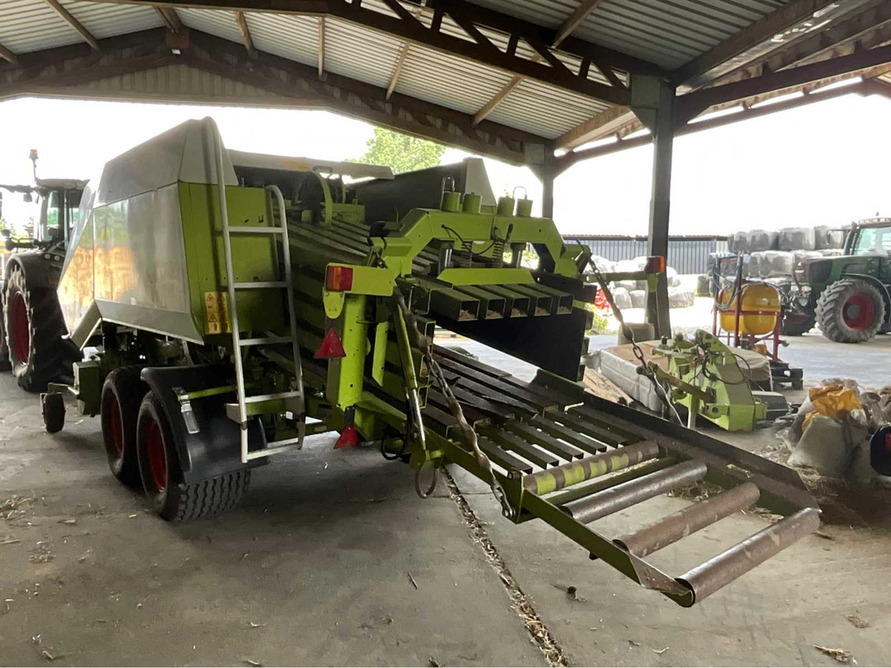 2006 Claas Quadrant 2200 baler - Square baler: picture 3 2006 Claas Quadrant 2200 baler - Square baler: picture 3