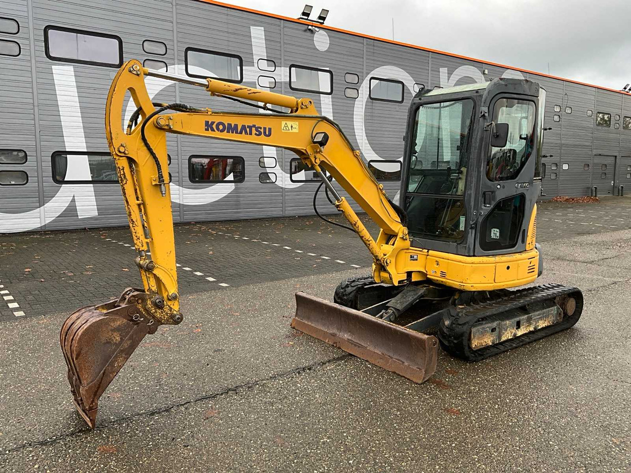 2006 KOMATSU PC35MR-2 MIDI EXCAVATOR - Excavator: picture 1 2006 KOMATSU PC35MR-2 MIDI EXCAVATOR - Excavator: picture 1