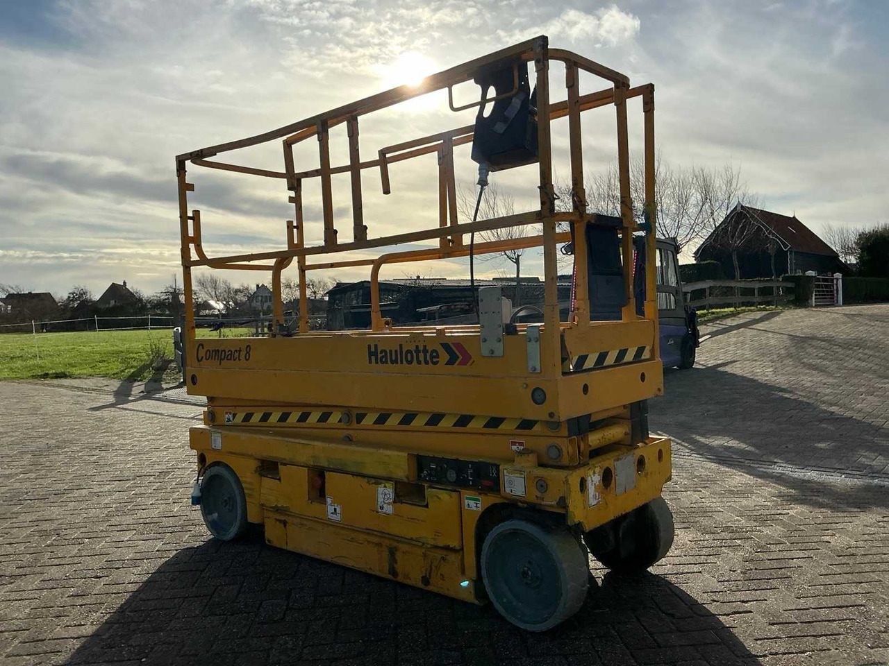 2015 HAULOTTE COMPACT 8 AERIAL PLATFORM - Aerial platform: picture 3 2015 HAULOTTE COMPACT 8 AERIAL PLATFORM - Aerial platform: picture 3