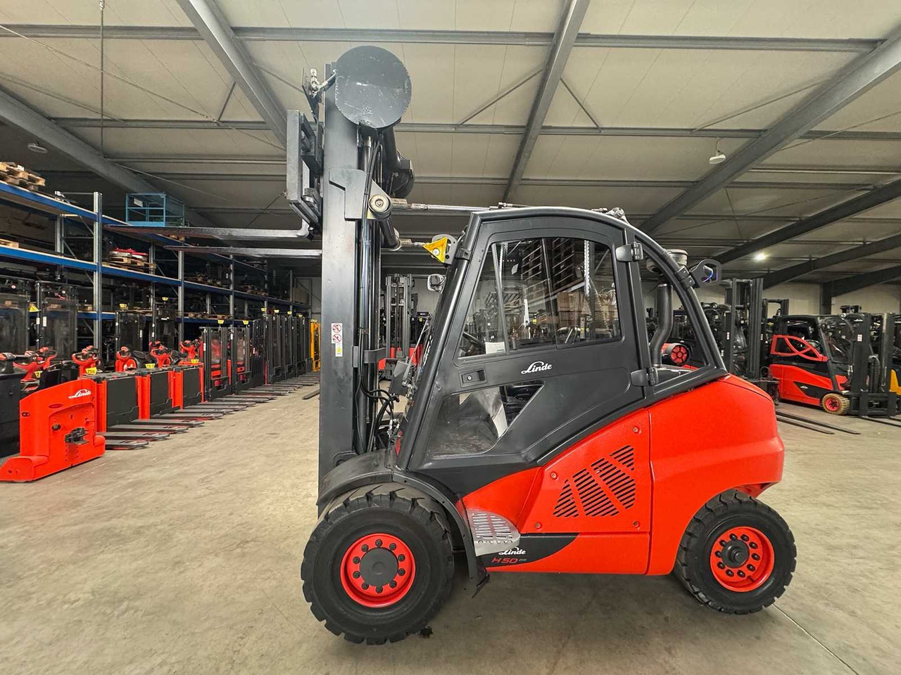 2015 LINDE H50D 5,000KG TRIPLEX 666CM 3+4TH VALVE DIESEL FORKLIFT FORKLIFT 15,862 HOURS. - Forklift: picture 1 2015 LINDE H50D 5,000KG TRIPLEX 666CM 3+4TH VALVE DIESEL FORKLIFT FORKLIFT 15,862 HOURS. - Forklift: picture 1