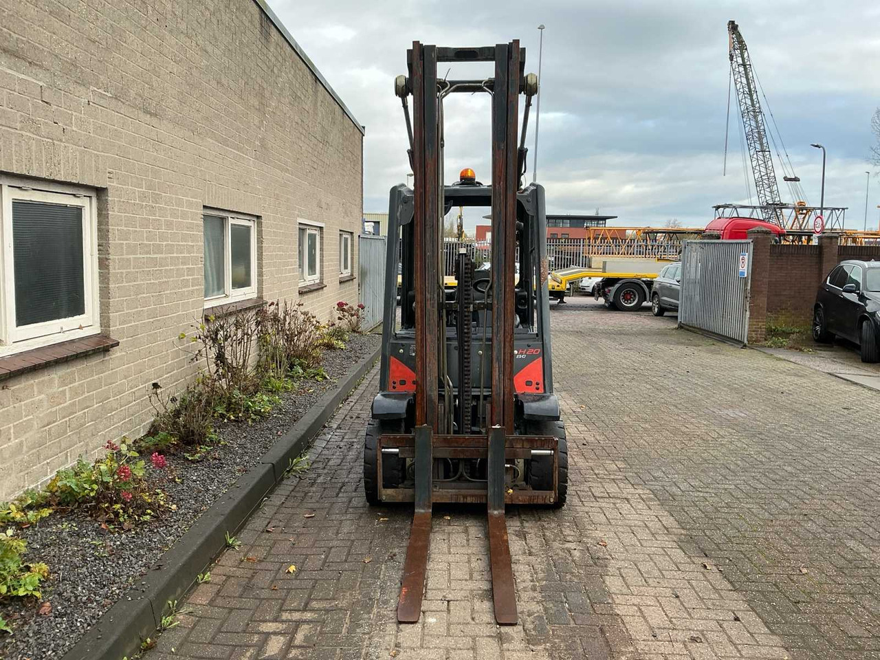 2016 LINDE H20D-02/600 FORKLIFT TRUCK - Forklift: picture 2 2016 LINDE H20D-02/600 FORKLIFT TRUCK - Forklift: picture 2