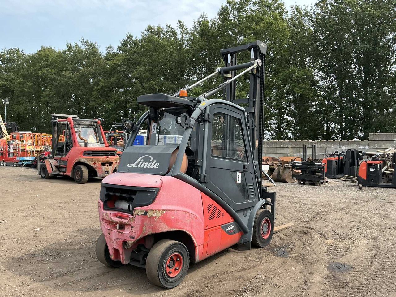 2016 LINDE H30 FORKLIFT - Forklift: picture 5 2016 LINDE H30 FORKLIFT - Forklift: picture 5