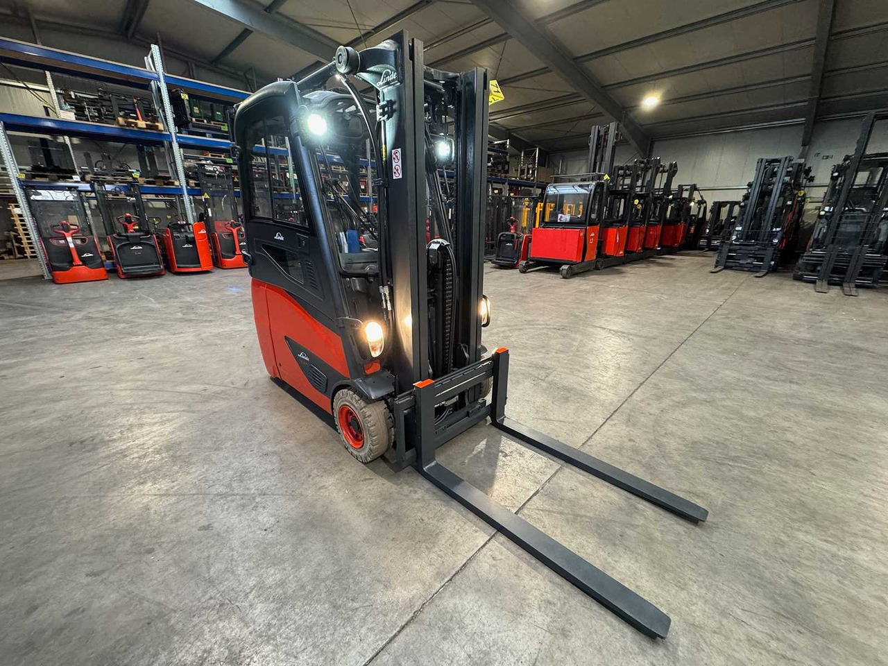 2019 SERVICE + UVV 12/2026 LINDE E16 1,600KG TRIPLEX ELECTRIC FORKLIFT 5,409 HOURS - Forklift: picture 5 2019 SERVICE + UVV 12/2026 LINDE E16 1,600KG TRIPLEX ELECTRIC FORKLIFT 5,409 HOURS - Forklift: picture 5